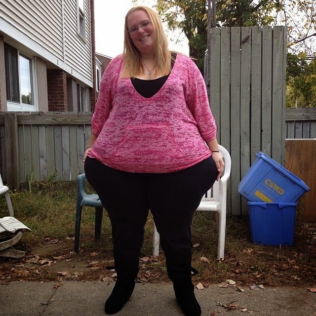thigh-rubbers:  Wow now those are some wide hips!