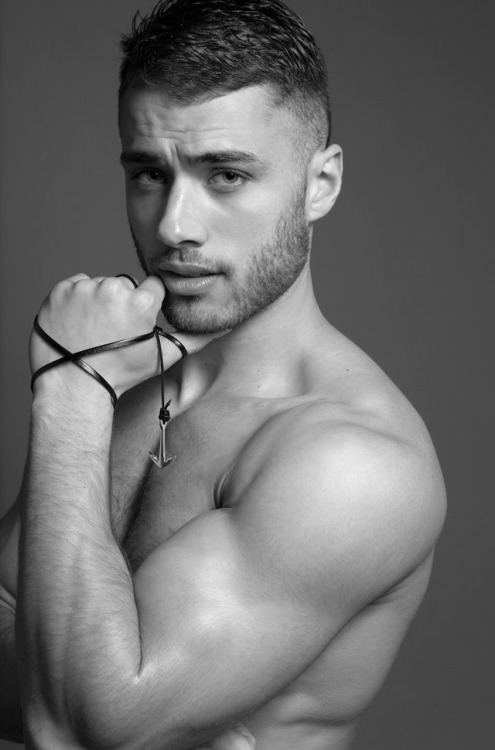 r790615:    Quinton Wynn by Michael Dar  