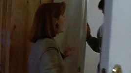 dinascully:  “Call my doctor. You have to call my doctor. Call Dr Scully.”  
