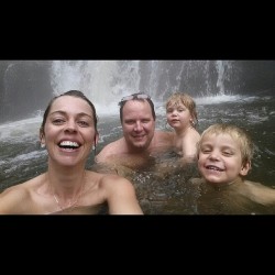 soakingspirit:   37degree pool &amp; waterfall in the middle of nowhere… most incredible natural experience of our lives #kerosenecreek  Kerosene Creek, New Zealand 