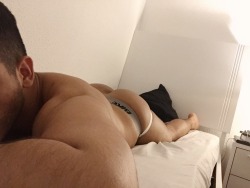 topsthatbtm:  Hope you like Brazilian ass ;)  I do !!! 