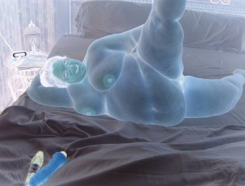 bigbeautifulwhitewomen:  Keep them sexy pix coming in