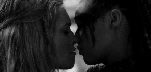 XXX the-girl-that-you-do-not-look:  Clarke and photo