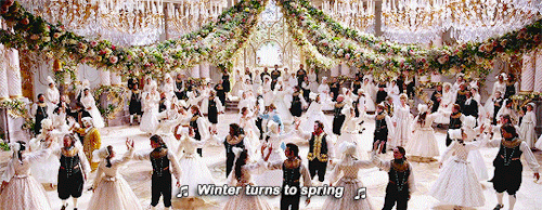 gafou:♪ Certain as the sunRising in the eastTale as old as timeSong as old as rhymeBeauty and the Be