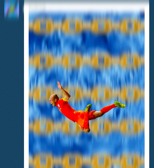 Divemaster
The great Arjen Robben takes a tumble for tumblr –– and for Dutch glory.