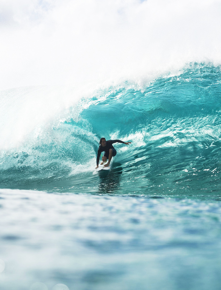 surf4living:  Jordy getting some tube time in Hawaii.Ph: Ryan Miller