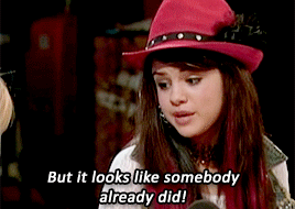 papertownsy:  10 Years of Hannah Montana (March 24th 2006) 