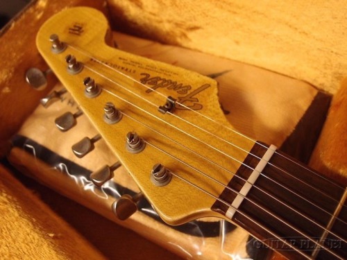 bushdog:  Fender USA Custom Shop TBC 1964 Stratocaster Heavy Relic -Sea Foam Green- 2014 