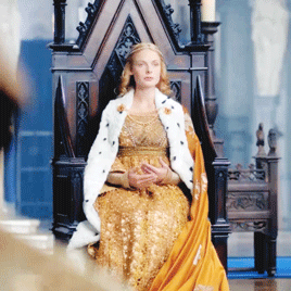 ourgraciousqueen:Favorite CostumesFrom: The White QueenCharacter: Elizabeth Woodville’s Gold Gown an