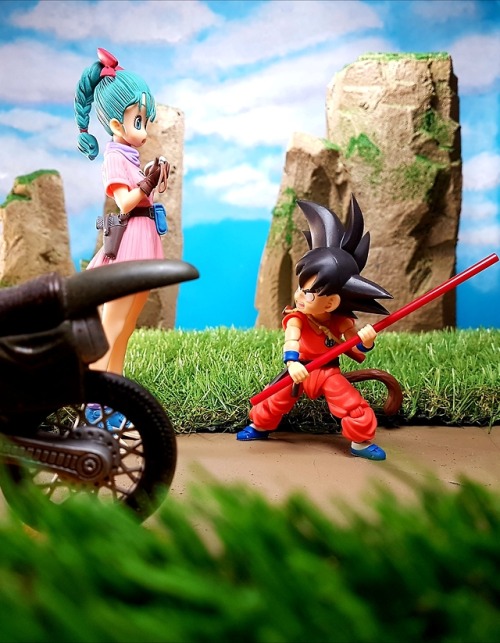 Having too much fun with this Kid Goku figure!