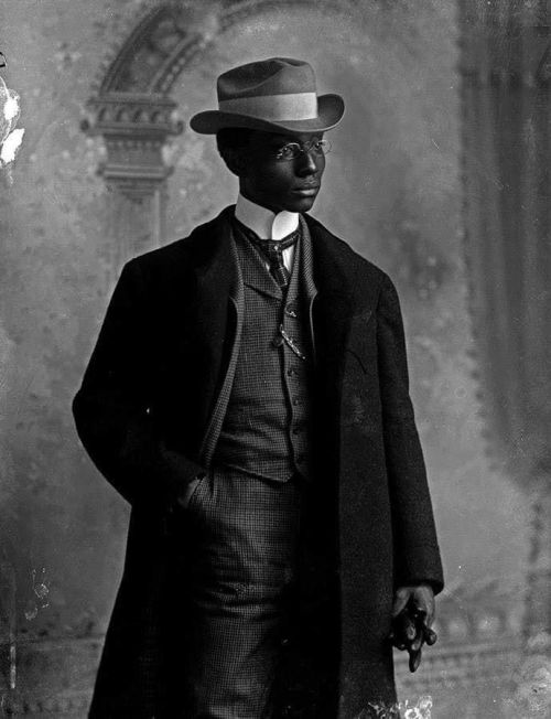 tubbsmccracken:  Buck Colbert Franklin is known as the lawyer who won the court victory for black residents after the 1921 Tulsa Race Riots.Franklin was born in 1879 and was named after his grandfather, who had been an enslaved African of a Chickasaw