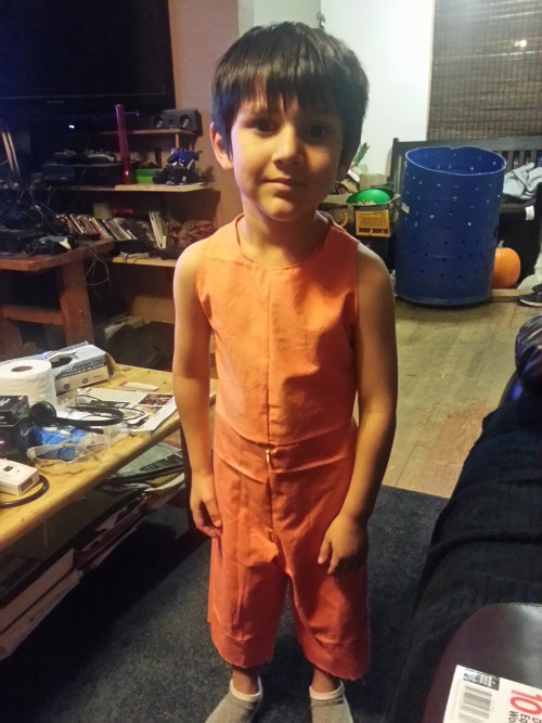 kidskullomania:  Hands Down, Arguably the BEST Rocket Raccoon Costume I have ever seen, and maybe the best Halloween costume of 2015.made entirely from scratch by TheRPF member and propmaker-mom “cborchardt82  ″, she began working on it when her 5