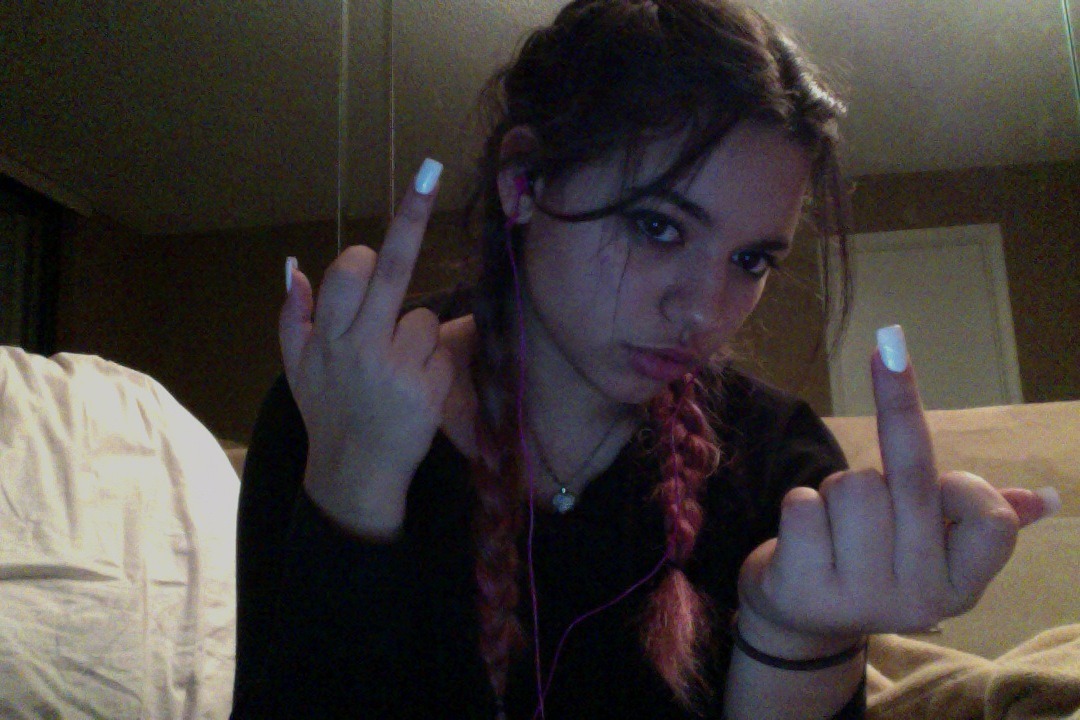 sadgurlz69:  If you don’t love my basic big brown eyes and thick thighs fuck you