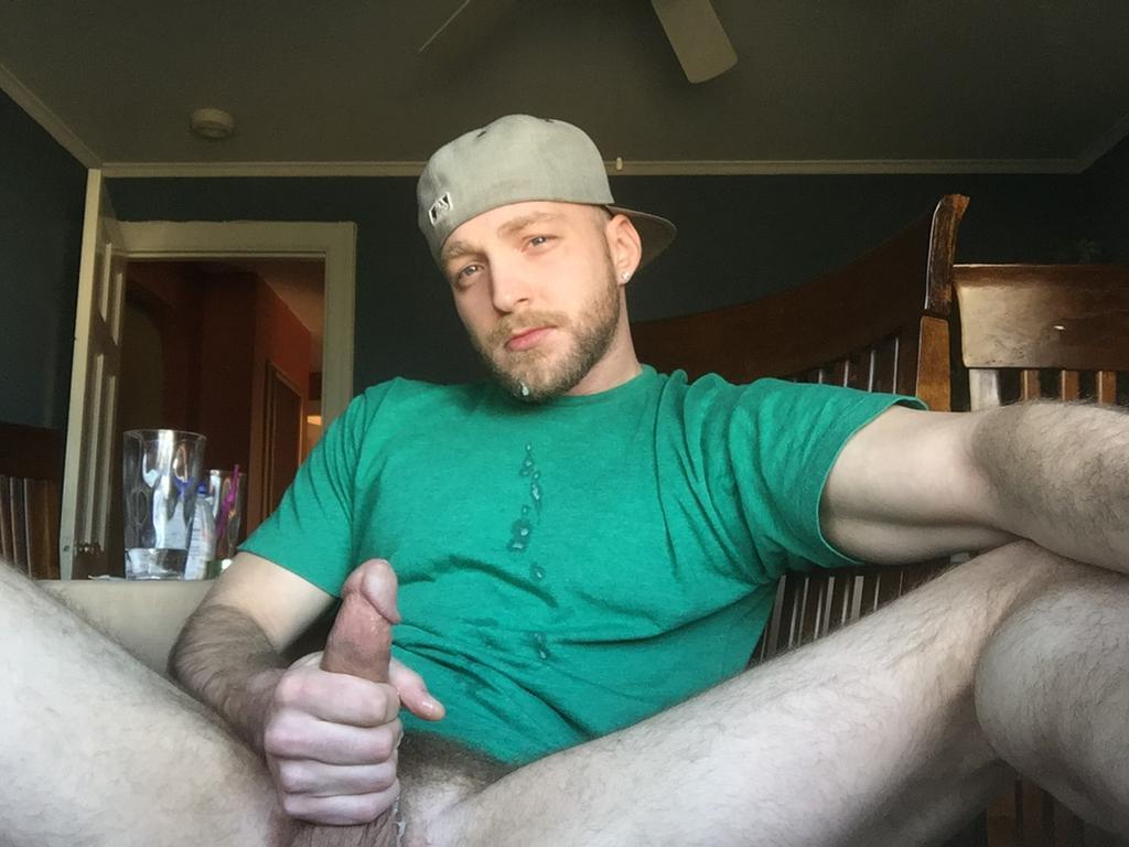 colungafrank:  Deviant Otter Twitter pics