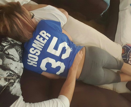 exhibitingcouple:  This is what it’s all about…watching our Royals with my hand on her super nice  booty lol #FOREVERROYAL #BLUEOCTOBER #BEROYAL #BRINGHOMETHECROWN 