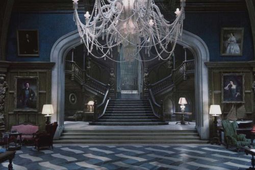 silent-shores:The Collinwood ManorHow beautiful was the house in Dark Shadows? While the film was OK