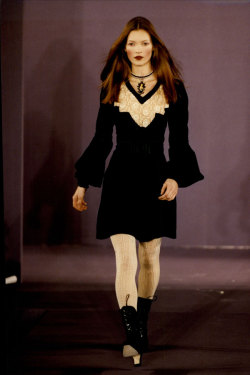 Little-Trouble-Grrrl:  Kate Moss At The Anna Sui Autumn/Winter 1993 Show In New