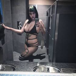 stripper-locker-room:  https://www.instagram.com/brokenningyou/