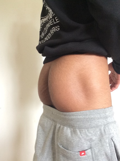 baitmagazine:  There’s better ones on my blog haha @nudecuddles