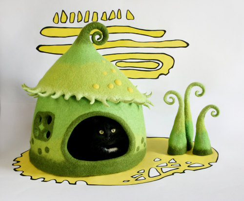 kickair8p: sentimental-apathy: just-l-o-v-e-l-y-darling: sosuperawesome: Felt Cat Caves by FeltField