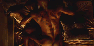 trashpilejam:  This how you take care of Wifey when she trippin  