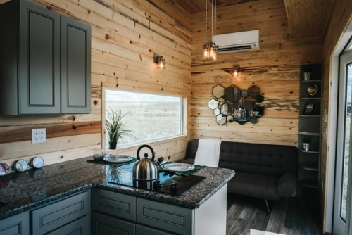 dreamhousetogo:  The Four Eagle by The Tiny Home Co.