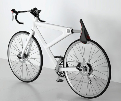 downbylow:  Saddle Lock Bicycle  道に落ちてるウンコが最終的にはケツにつくヤツ。