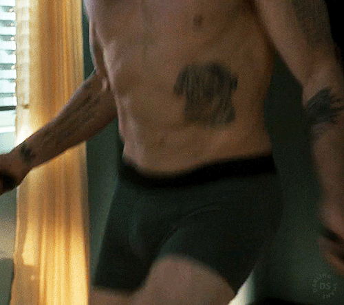 Jon Bernthal As Julian KayeAMERICAN GIGOLO (2022)S01 EP4: Nothing Is Real But The Girl