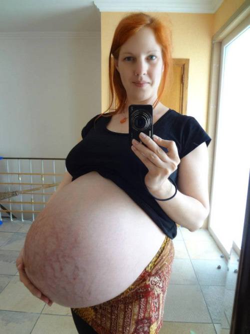 lizzeeborden:The biggest pregnant bellies! Every time we try to sneak in bare, this is what we&r
