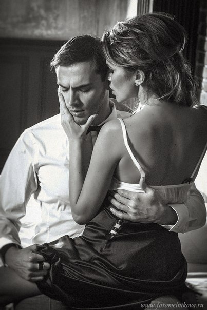 arsamandix:  Ars amandi ♥ the art of love.    “I couldn’t take my eyes off him. Like a desert wanderer afraid of mirages, I gazed at my oasis, but he was real.”  ― Laura Whitcomb, A Certain Slant of Light