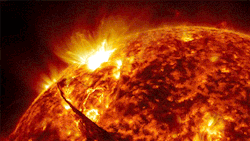 digg:4 Minutes Of Spectacular Solar Explosions