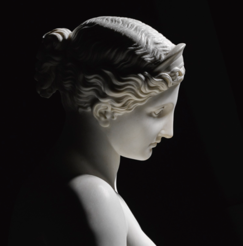 marmarinos:Detail of Holme Cardwell’s Diana, dated to 1862. Marble. Source: Sotheby’s.