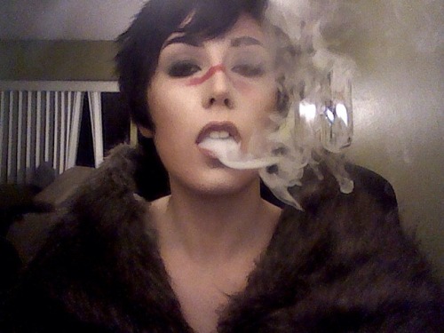 heroofferelden:faygofuckyourself:Obligatory smoke pictures??!! make a dragon wanna retire, man.