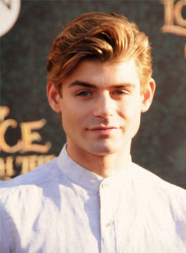 mydicktasteslikepepsi-cola:  Garrett Clayton attends the premiere of Disney’s ‘Alice