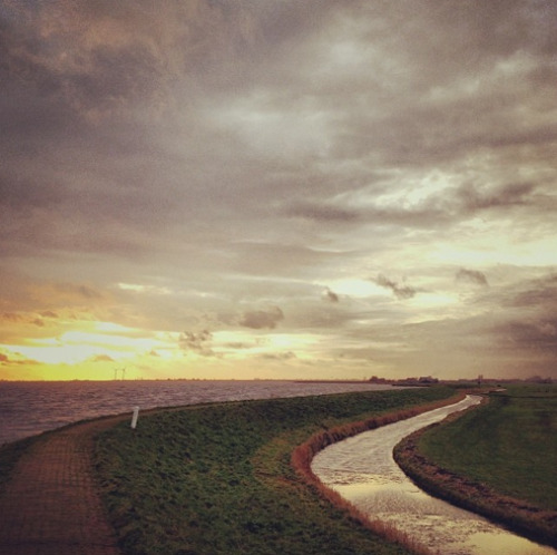 This is where we ride: Waterland, Markermeer,  Photo by Paul Veugen…great picture