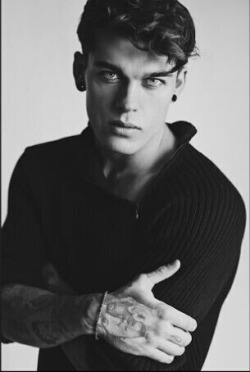 Stephen James. So hot.