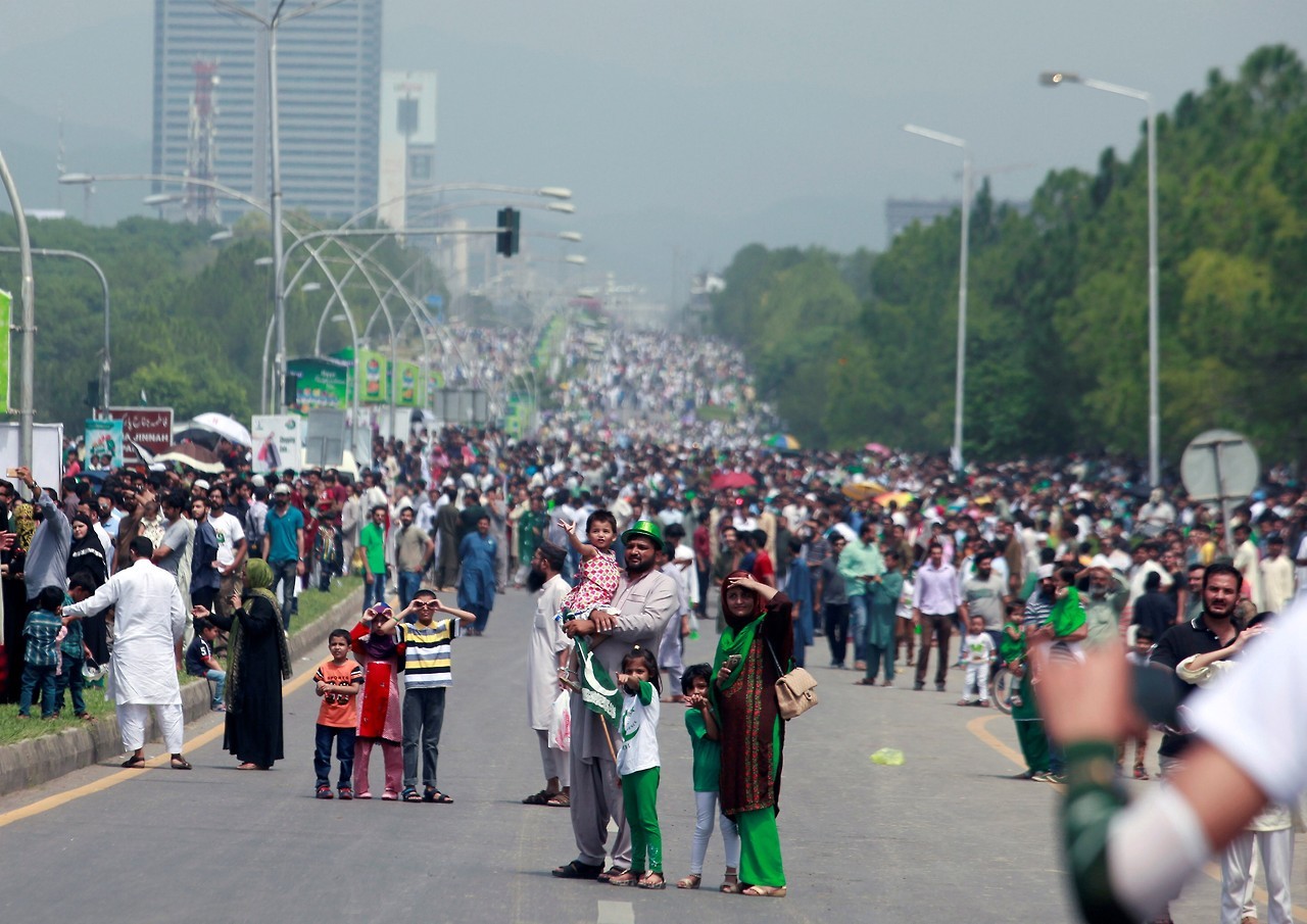 DÍA DE LA INDEPENDENCIA. Pakistán celebra el 70 aniversario de su independencia del Imperio Británico y su partición de la India con llamadas a la unidad nacional y la promesa del Ejército de acabar con el terrorismo. (AP, EFE, AFP)
MIRÁ TODA LA...