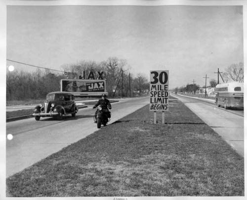 vintagenola:Chef Menteur Highway near 9 Mile Point - 1947Photo from the City Archives