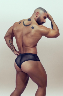 meatmarketblog:  @francoisssagat by @exterface 