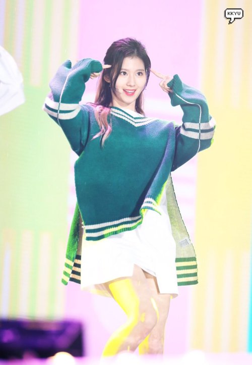 dailysana:  161118 Music Bank♡ 늒으야 | do not edit. 