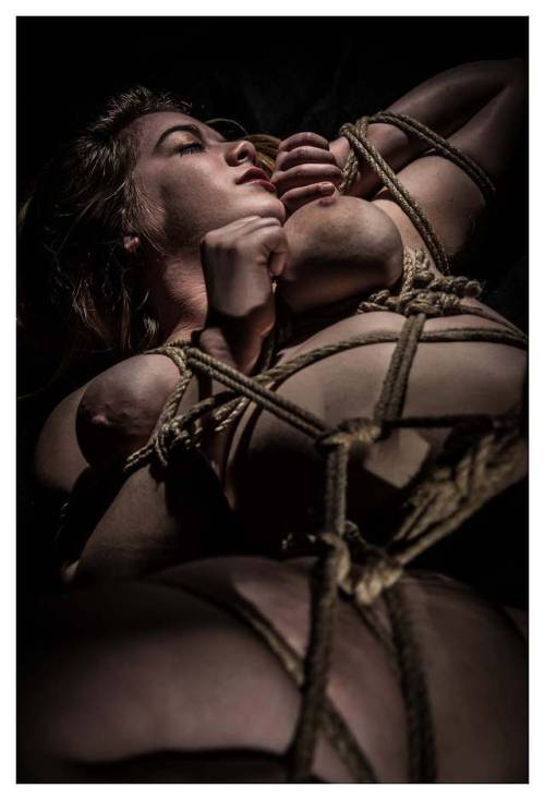 stan-link: ropes and pic by me