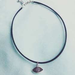 madhatteraccs:  🌑 NUEVO Choker Eye 🌑  💌 Seguinos en Facebook 👉 Madhatter Accesorios 🎀 💌 Consultas de precios, envíos y entregas únicamente por Facebook 👆  #Madhatteraccs #madhatter #buenosaires #argentina #choker #90 #eye