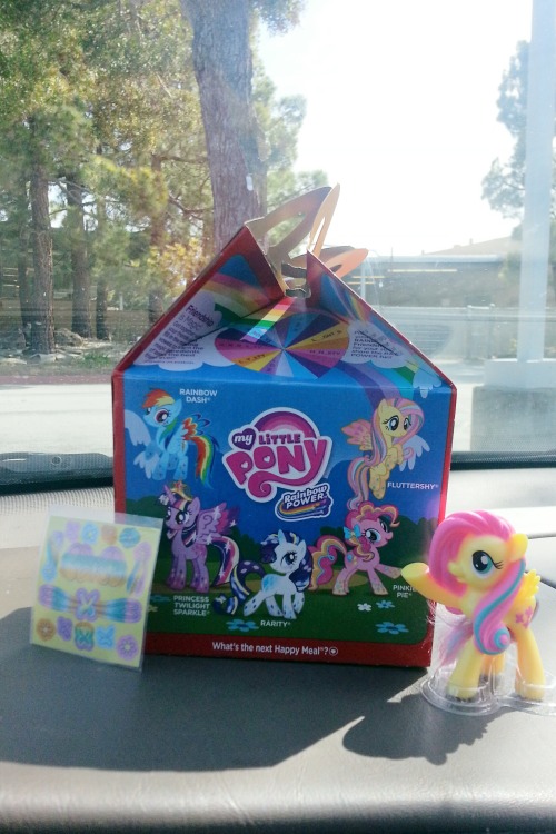 callistoponi:  So, yeah, I totally got a happy meal just to get the pony toy…   Excuse me, but my personally rainbowified Celestia is way better! I’m still mad about the fact that they don’t have Applejack.