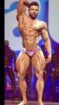 eye4muscle:Quad freak Neil Currey