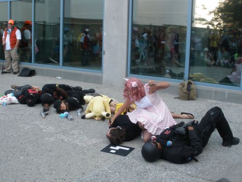 Fanime pics 2/3! I&rsquo;m the White again :B Black in first and second pics: caffeinatedcraftin