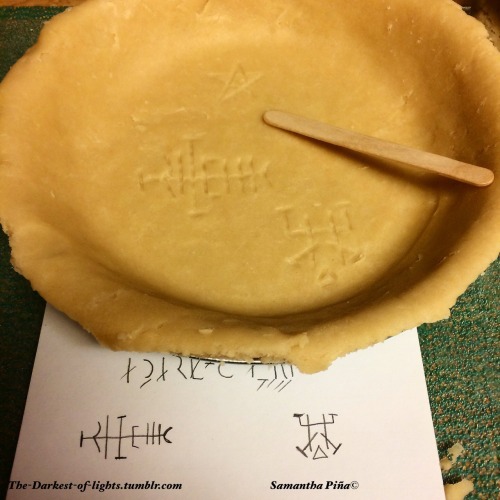 lutsanguisargilla:the-darkest-of-lights:WITCH TIPWhen making pies you can inscribe sigils and symbol