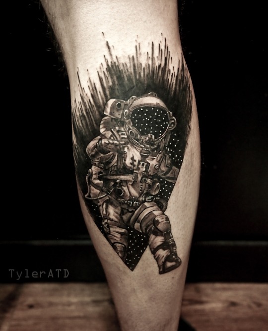 http://instagram.com/tyleratdsubmitted by https://tyleratd.tumblr.comWanna see your tattoo here?... blackw;leg;space