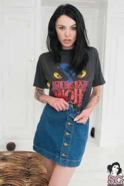 sglovexxx:  Vikki Suicide - Big Bad Wolfhttps://www.suicidegirls.com/girls/vikki/album/3001429/big-bad-wolf/