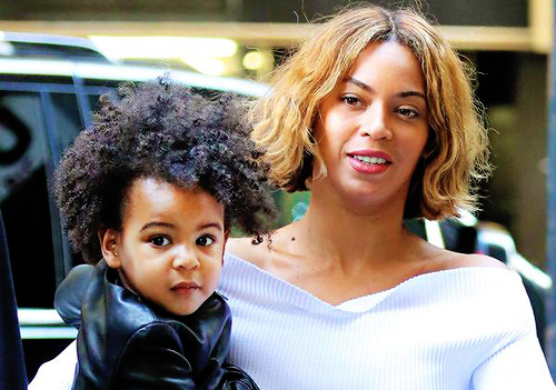 youngblackandvegan:  smidgetz:  fuckyesbeyonce: Beyoncé &amp; Blue spotted in