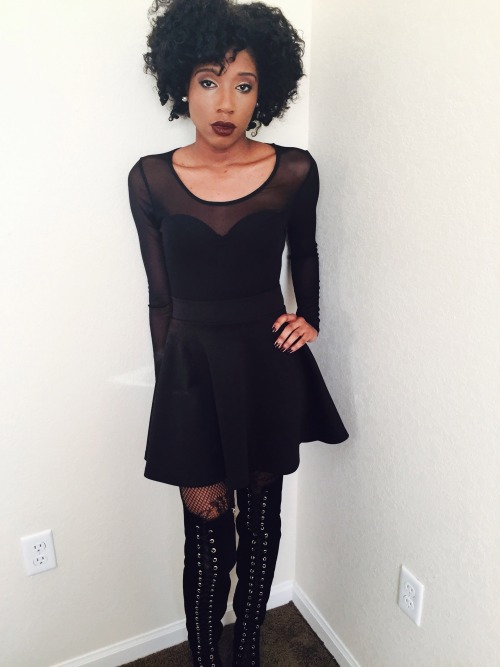 Porn blackfashion:  Black on black on black is photos